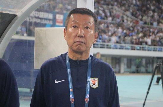 猛烈顶撞高潮失禁哭叫求饶