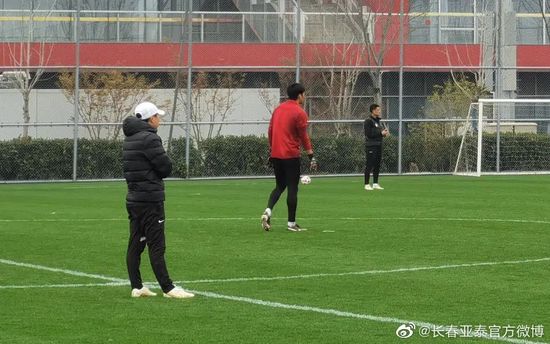 亚洲免费在线视频播放