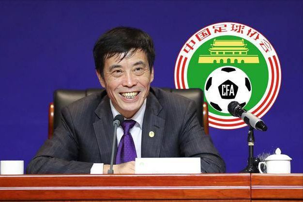 小受公车忘穿内裤被挺进小说