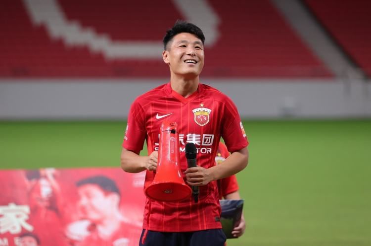 美女露隐私部位
